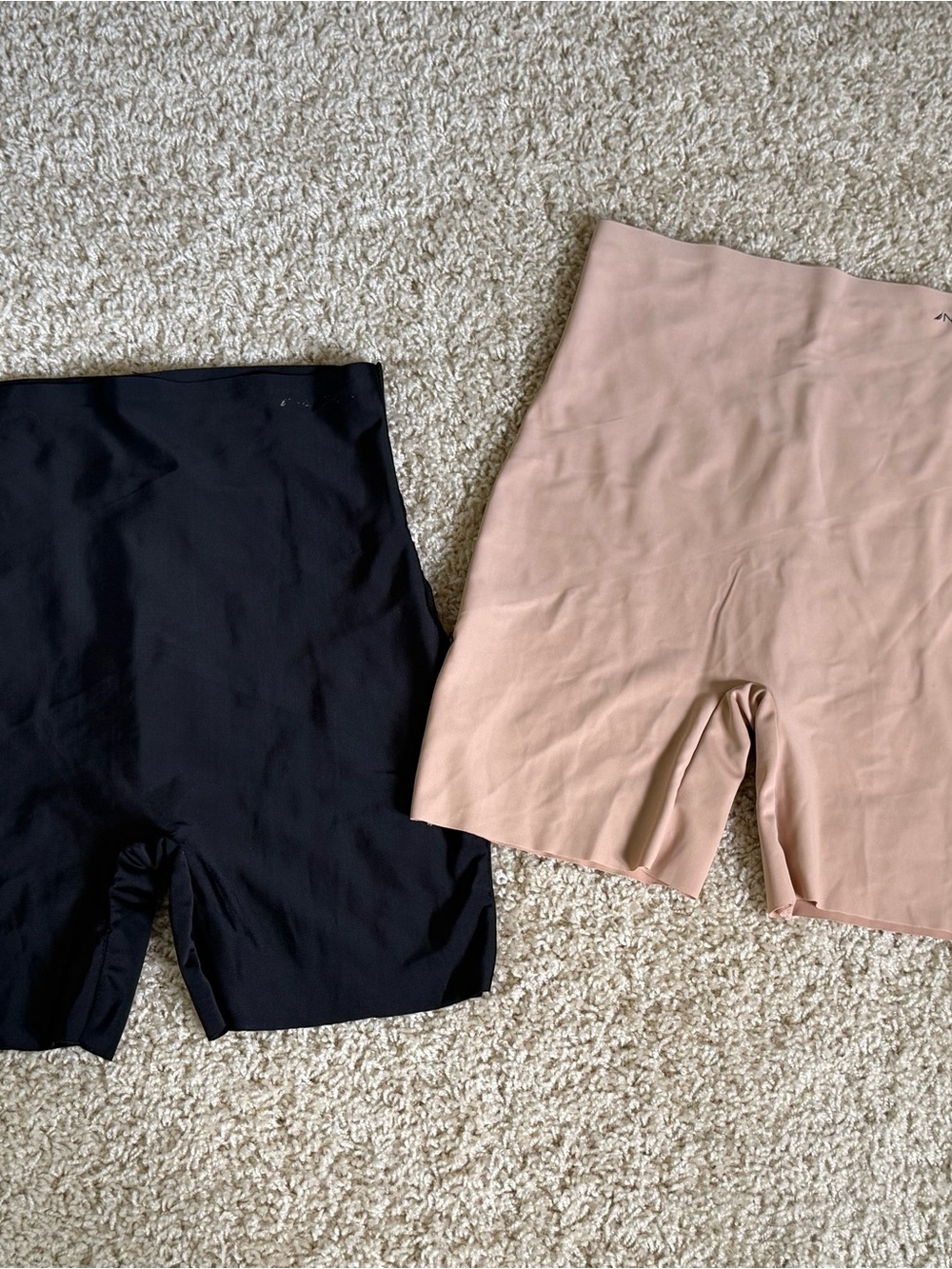 Nautica Seamless Shaping Shorts in Black and Blush